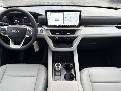New 2026 Ford Explorer Active w/ Active Comfort Package image 17