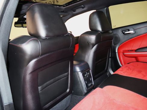 Used 2022 Dodge Charger Scat Pack RWD image 41