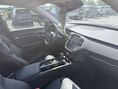 Used 2019 Volvo XC90 T6 Momentum w/ Advanced Package AWD/4WD image 9