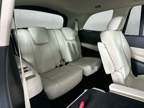 New 2026 Mercedes-Benz GLS 450 4MATIC image 29