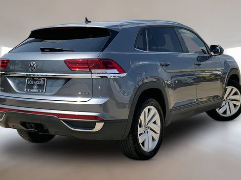Certified 2023 Volkswagen Atlas Cross Sport SE w/ Panoramic Sunroof Package AWD/4WD image 2