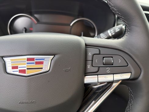 Certified 2025 Cadillac XT6 Premium Luxury image 15