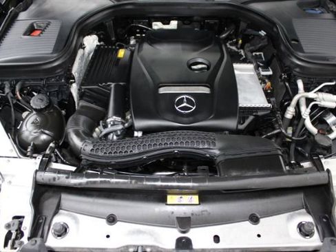 Used 2018 Mercedes-Benz GLC 300 w/ Multimedia Package image 25