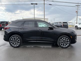 Used 2025 Chevrolet Blazer RS FWD video 2