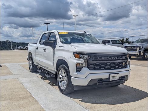 Certified 2022 Chevrolet Silverado 1500 Custom AWD/4WD image 5