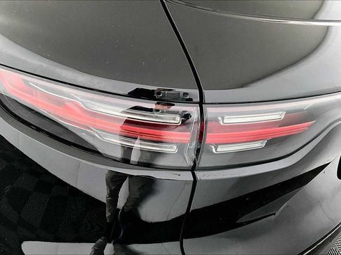 Used 2022 Porsche Cayenne image 53