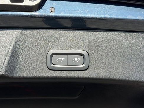 New 2026 Volvo XC40 B5 Ultra w/ Climate Package image 15