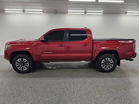 Used 2023 Toyota Tacoma TRD Sport AWD/4WD image 9