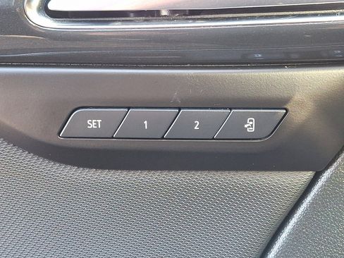 Certified 2025 Buick Envision Preferred image 23