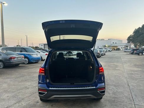 Used 2022 Volkswagen Taos SE w/ Driver Assistance Package image 38