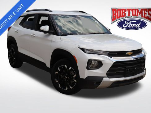 Used 2023 Chevrolet TrailBlazer LT FWD image 1