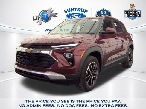 Used 2025 Chevrolet TrailBlazer LT AWD/4WD image 1