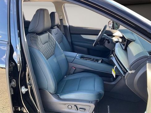 Certified 2025 Nissan Murano Platinum w/ Cargo Package image 7