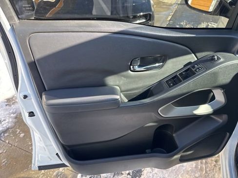 Used 2022 Nissan Frontier SV image 10