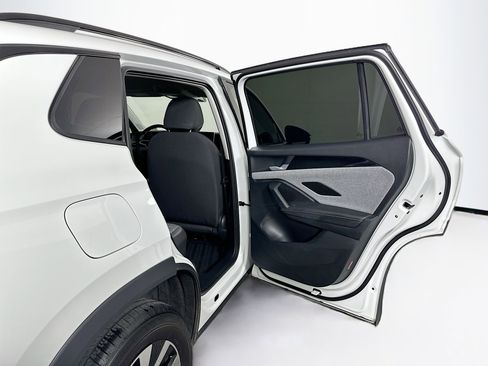 Used 2025 Volkswagen Tiguan S FWD image 28