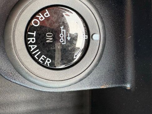 Used 2025 Ford Expedition Max Active image 12