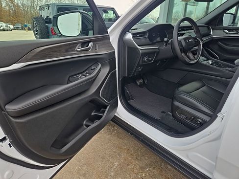 New 2026 Jeep Grand Cherokee Limited image 29