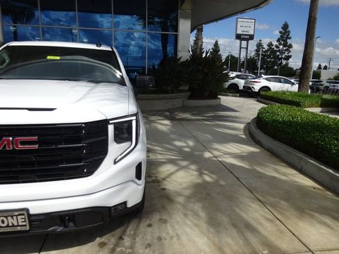 New 2026 GMC Sierra 1500 Elevation AWD/4WD image 30