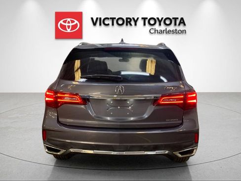 Used 2017 Acura MDX SH-AWD w/ Advance Package image 4