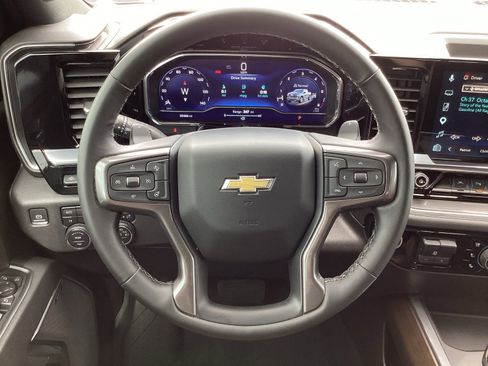 Used 2025 Chevrolet Silverado 1500 High Country image 15