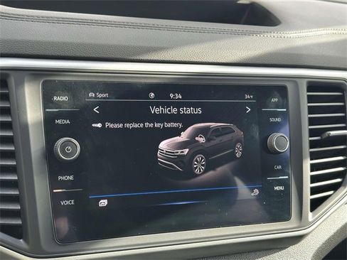 Certified 2021 Volkswagen Atlas Cross Sport SE image 29