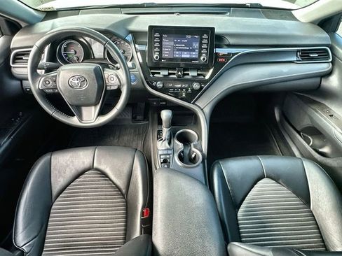 Used 2023 Toyota Camry SE image 21