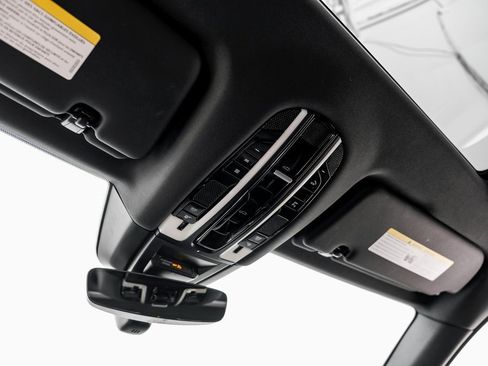 Used 2023 Porsche Cayenne S Platinum w/ Premium Package Plus image 24