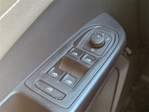 Certified 2024 Volkswagen Taos SEL image 25