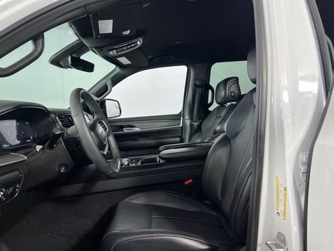 Used 2023 Jeep Wagoneer Series III w/ Rear Seat Video Group 1 image 23