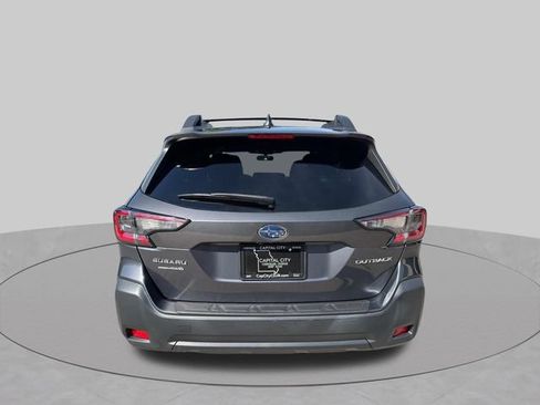 Used 2023 Subaru Outback Premium AWD/4WD image 5