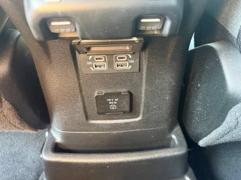 Used 2025 Jeep Wrangler Unlimited Sahara AWD/4WD image 44