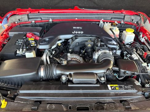 Used 2020 Jeep Gladiator Sport w/ Quick Order Package 24S AWD/4WD image 19