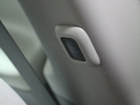 Used 2014 Toyota Sienna LE image 27