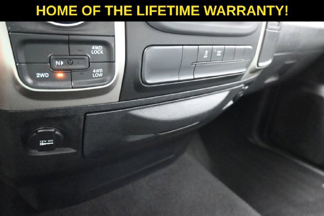 Used 2018 RAM 1500 Classic SLT AWD/4WD image 25