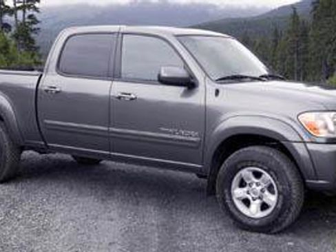 Used 2006 Toyota Tundra SR5 AWD/4WD image 1