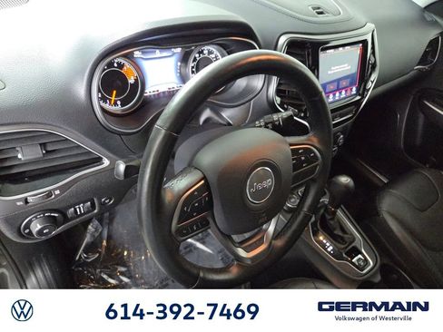 Used 2019 Jeep Cherokee Limited AWD/4WD image 12