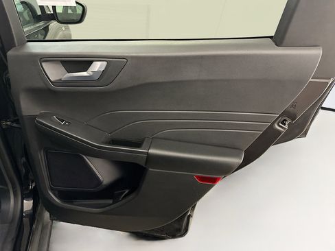 Used 2024 Ford Escape ST-Line image 31