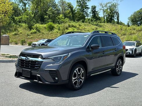 Used 2024 Subaru Ascent Limited AWD/4WD image 3