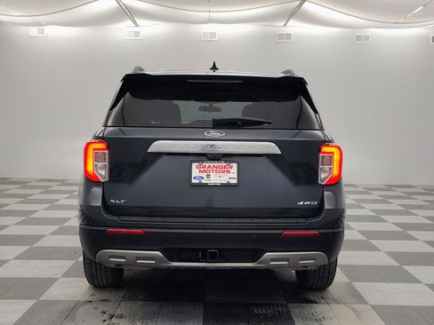 Used 2023 Ford Explorer XLT w/ Equipment Group 202A image 7