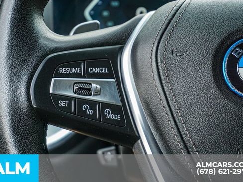 Used 2025 BMW X5 xDrive50e AWD/4WD image 29