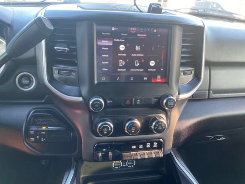 Used 2024 RAM 2500 Big Horn w/ Off Road Package AWD/4WD image 29