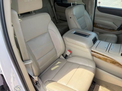 Used 2017 GMC Yukon Denali w/ Open Road Package AWD/4WD image 31