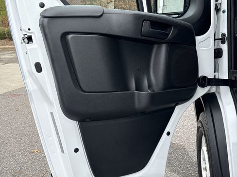 Used 2025 RAM ProMaster 2500 w/ Storage Group image 14