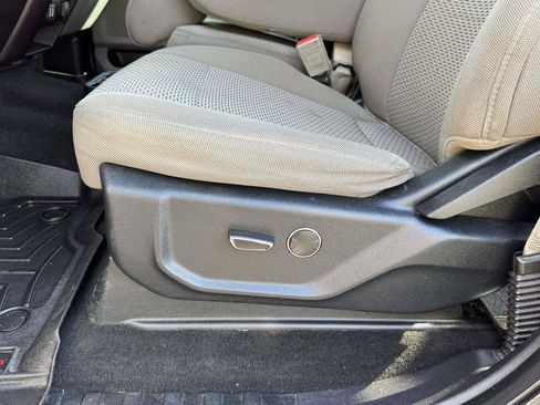 Used 2019 Ford F250 XLT w/ XLT Premium Package AWD/4WD image 19