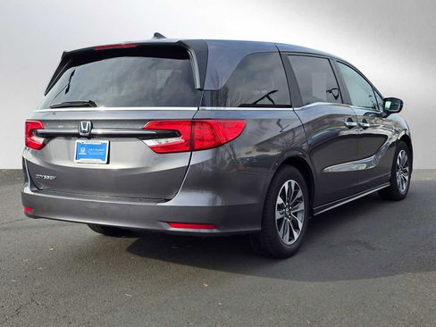 Used 2024 Honda Odyssey EX-L image 3