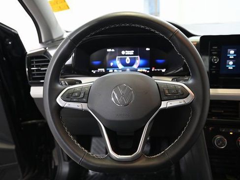 Used 2025 Volkswagen Taos S AWD/4WD image 4