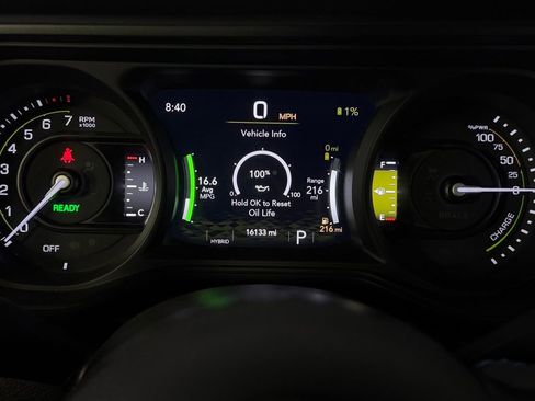 Used 2025 Jeep Wrangler Unlimited Rubicon 4xe image 15