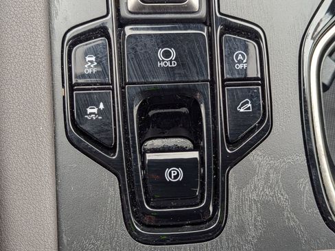 Used 2025 Lexus RX 350 w/ Luxury Package image 32