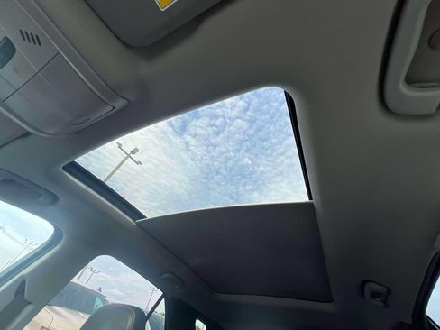 Used 2019 Chevrolet Equinox Premier AWD/4WD image 34