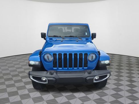 Used 2023 Jeep Gladiator Sport AWD/4WD image 3